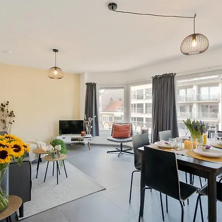 Delightful Family At Only 50 Meters From The Beach